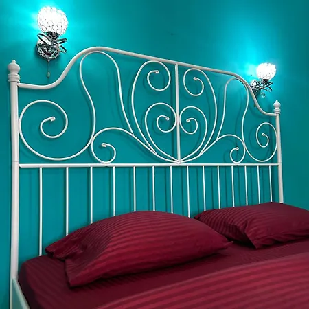 Homestay Art House Old Town *