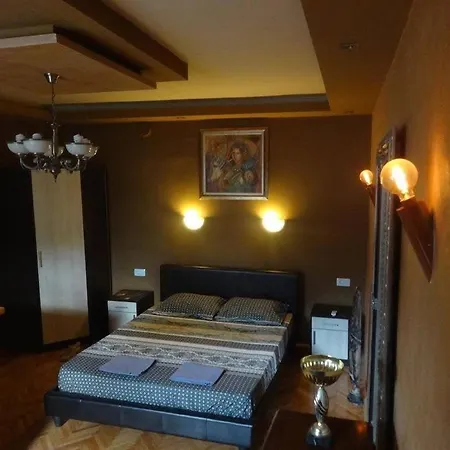 Art House Old Town * 波德戈里察