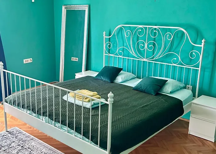 Art House Old Town Homestay